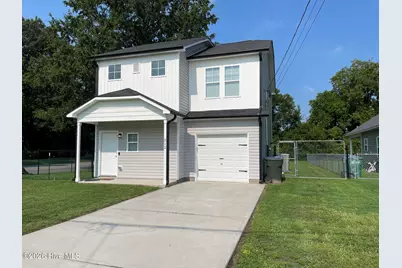 212 Manchester Street SE, Wilson, NC 27893 - Photo 1