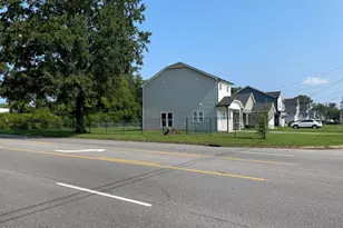 212 Manchester St SE, Wilson, NC 27893 - Photo 3