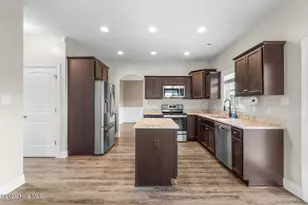 451 Worsley Wy, Jacksonville, NC 28546 - Photo 9