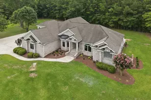 3286 J C Galloway Rd, Grimesland, NC 27837 - Photo 3