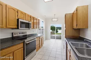 189 Crooked Run Dr, New Bern, NC 28560 - Photo 11