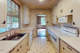 808 W South St, Ahoskie, NC 27910 - Photo 37