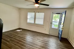4110 E Pine St, Farmville, NC 27828 - Photo 5