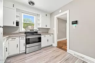 937 Redgate Ave, Rocky Mount, NC 27801 - Photo 9