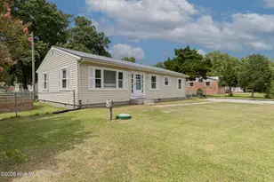 670 Queens Creek Rd, Hubert, NC 28539 - Photo 3