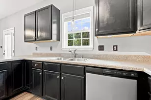 302 Squire Ct, Maple Hill, NC 28454 - Photo 13