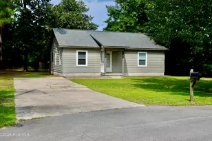 205 Lenoir St, Newport, NC 28570 - Photo 1