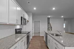1087 Aviator Ln, Ayden, NC 28513 - Photo 5