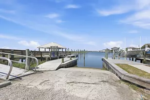 602 W Fort Macon Rd, Atlantic Beach, NC 28512 - Photo 15