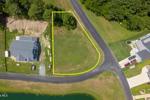 800 Lake Willow Way, Holly Ridge, NC 28445 - Photo 1