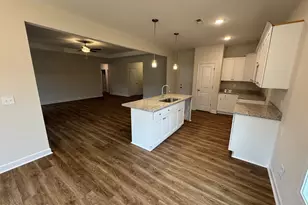 201 Ashley Hts Dr, Aberdeen, NC 28315 - Photo 5