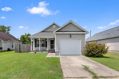 506 Mattocks Avenue, Maysville, NC 28555 - Photo 1