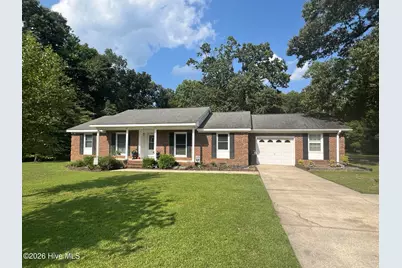 197 Hillcrest Drive, Elizabethtown, NC 28337 - Photo 1