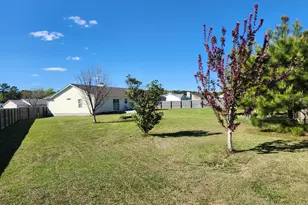 407 S Grazing Ct, Sneads Ferry, NC 28460 - Photo 15