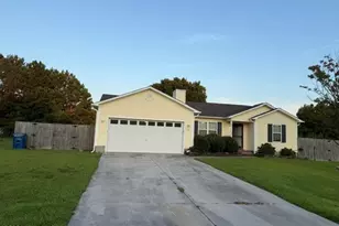 407 S Grazing Ct, Sneads Ferry, NC 28460 - Photo 1