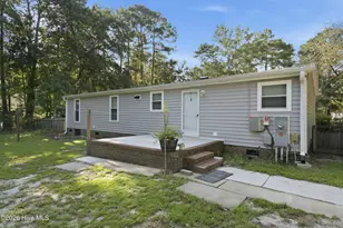 295 Groves Point Cir, Hampstead, NC 28443 - Photo 7