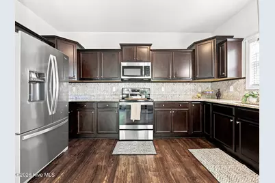 815 Tuscarora Trail, Jacksonville, NC 28546 - Photo 9