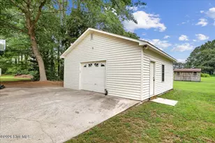 2444 Creekside Rd, Kinston, NC 28504 - Photo 7
