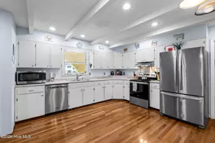 423 S Edgewood Cir, Whiteville, NC 28472 - Photo 17