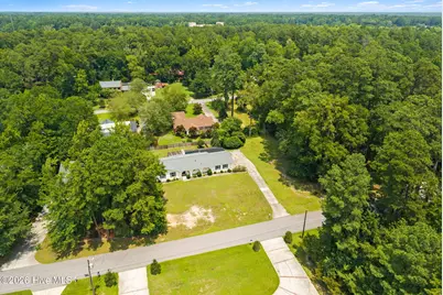 423 S Edgewood Circle, Whiteville, NC 28472 - Photo 51