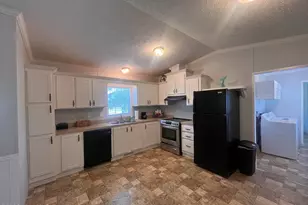 204 Diamond City Dr, Harkers Island, NC 28531 - Photo 3