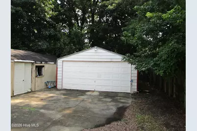 202 Harrell Street, Elizabeth City, NC 27909 - Photo 11