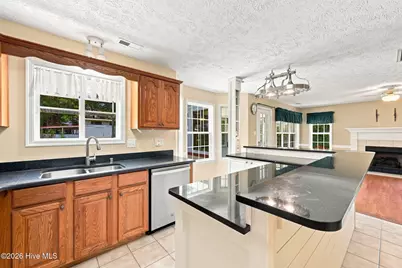 115 Neuse Harbour Boulevard, New Bern, NC 28560 - Photo 17