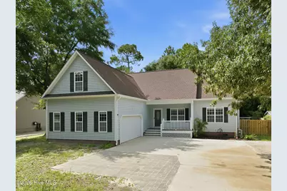 127 Bayshore Drive, Sneads Ferry, NC 28460 - Photo 1