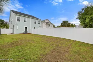 320 Goldsboro Ave, Carolina Beach, NC 28428 - Photo 35
