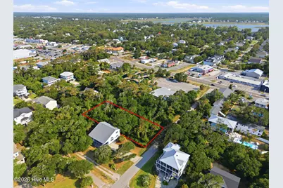 107 SE 64th Street, Oak Island, NC 28465 - Photo 5