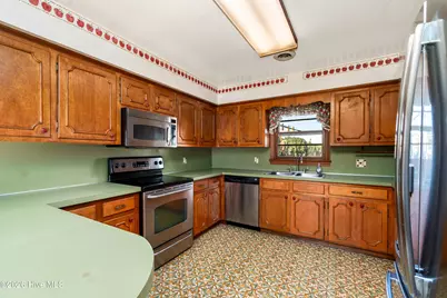 262 Caratoke Highway, Moyock, NC 27958 - Photo 11