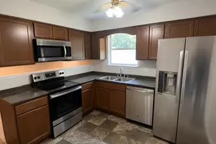 902 Laurel Ln, Jacksonville, NC 28546 - Photo 5
