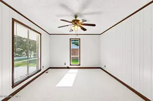 713 Pinewood Dr, Whiteville, NC 28472 - Photo 9