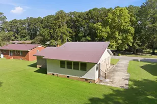 713 Pinewood Dr, Whiteville, NC 28472 - Photo 41