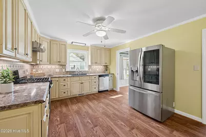 706 E Country Club Drive, Tarboro, NC 27886 - Photo 9