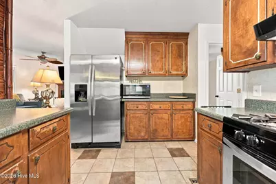 208 Dixon Circle, Washington, NC 27889 - Photo 11