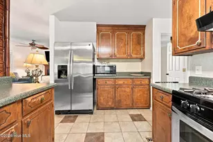 208 Dixon Cir, Washington, NC 27889 - Photo 11