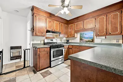 208 Dixon Circle, Washington, NC 27889 - Photo 9