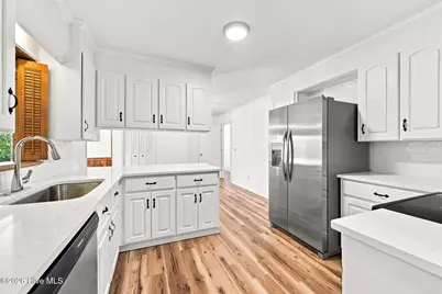 6447 Gum Branch Road, Jacksonville, NC 28540 - Photo 7