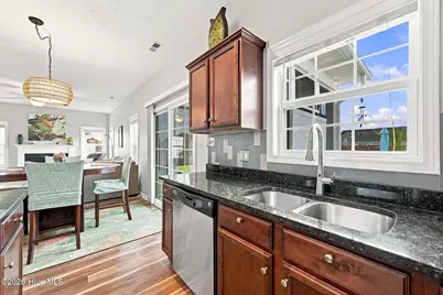512 Louvre Lane, Jacksonville, NC 28546 - Photo 17