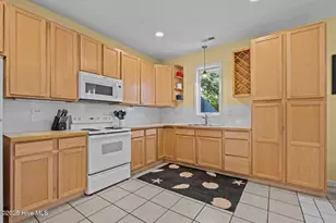 412 Wild Cherry Ln, Emerald Isle, NC 28594 - Photo 7