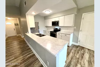 633 Foxfire Circle, Jacksonville, NC 28546 - Photo 11