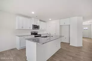 921 Parkway Dr, Boiling Spring Lakes, NC 28461 - Photo 7