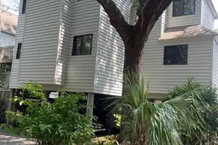 221 N Bald Head Wynd, Bald Head Island, NC 28461 - Photo 3