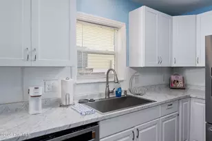 710 Canal Dr, Carolina Beach, NC 28428 - Photo 15