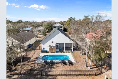 134 NE 5th Street, Oak Island, NC 28465 - Photo 3