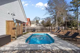 134 NE 5th St, Oak Island, NC 28465 - Photo 33