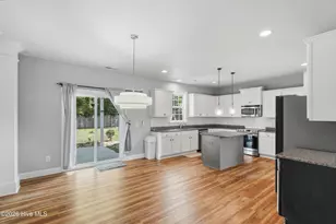 500 Sea Grass Ct, Swansboro, NC 28584 - Photo 13