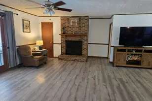 12501 Laurelcrest Rd, Laurinburg, NC 28352 - Photo 3