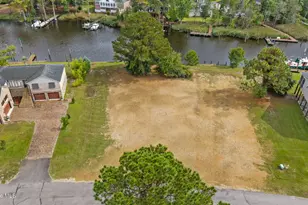 5710 Gondolier Dr, New Bern, NC 28560 - Photo 1